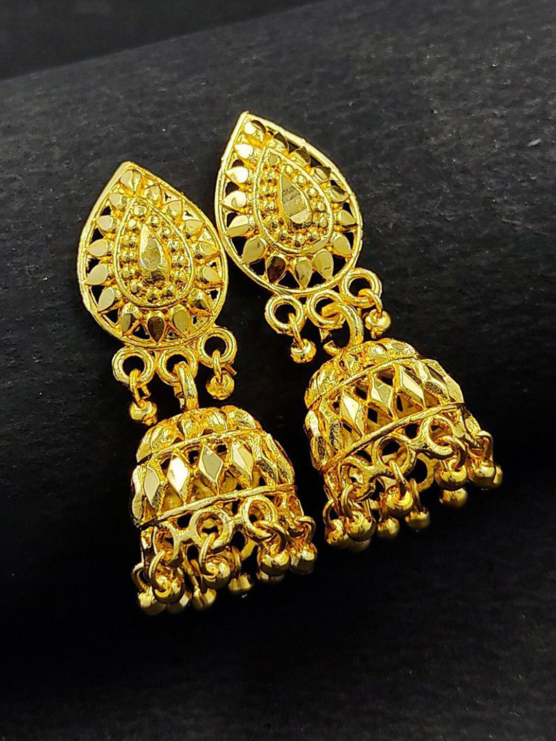 Saizen Gold-Plated Ghungharoo Beaded Dome Shaped Jhumkas