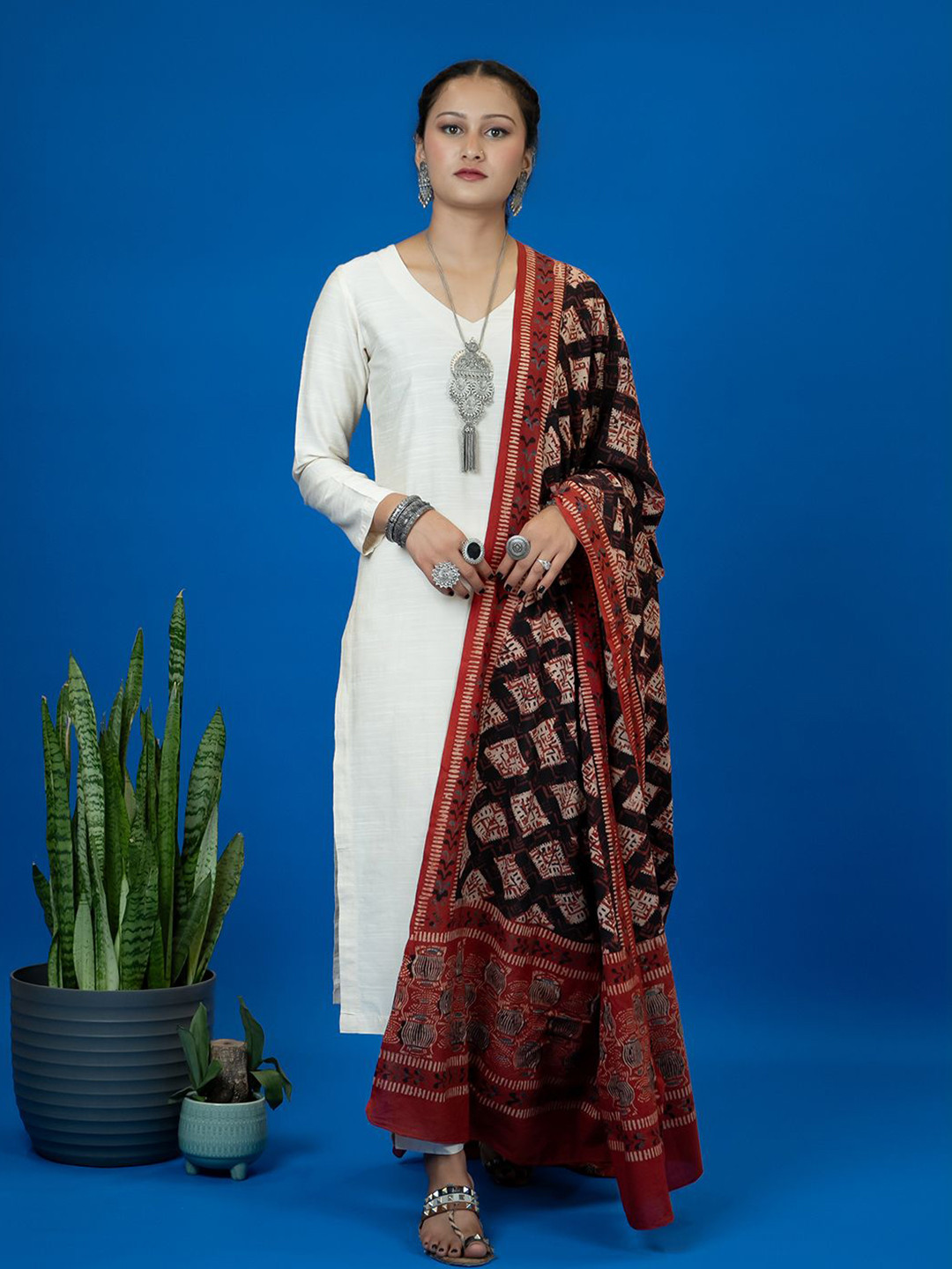 Ushvii Geometric Printed Block Printed Pure Cotton Dupatta