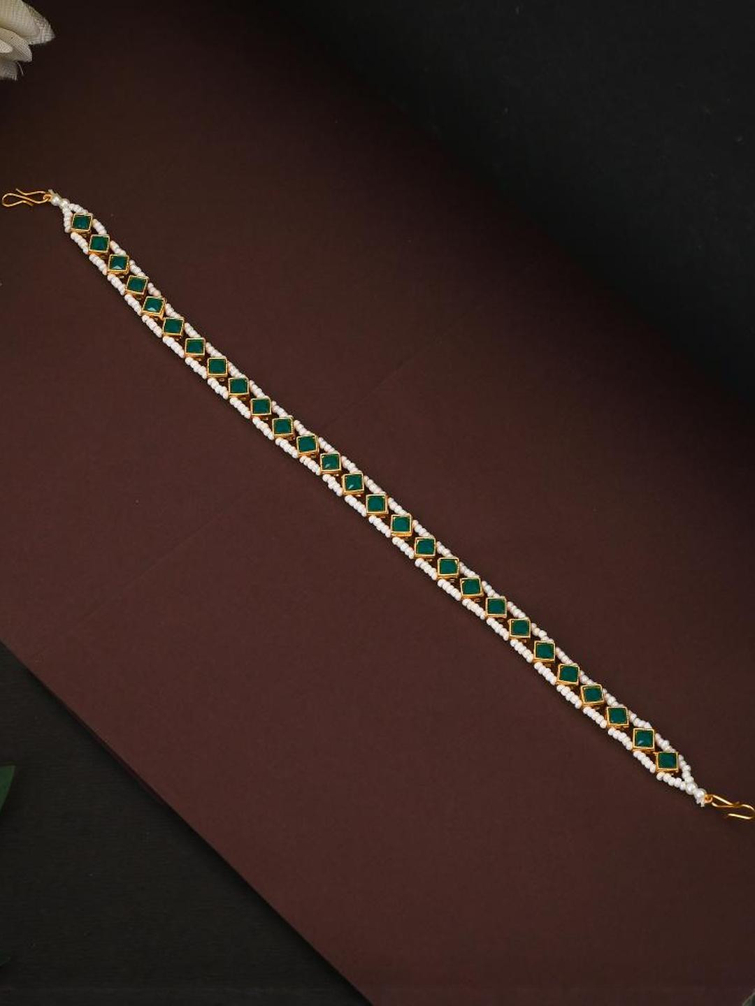 flying beads Gold-Plated Pearls Studded Matha Patti