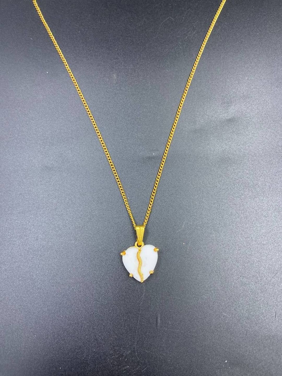 Psight Unisex Heart Shaped Pendant With Chain