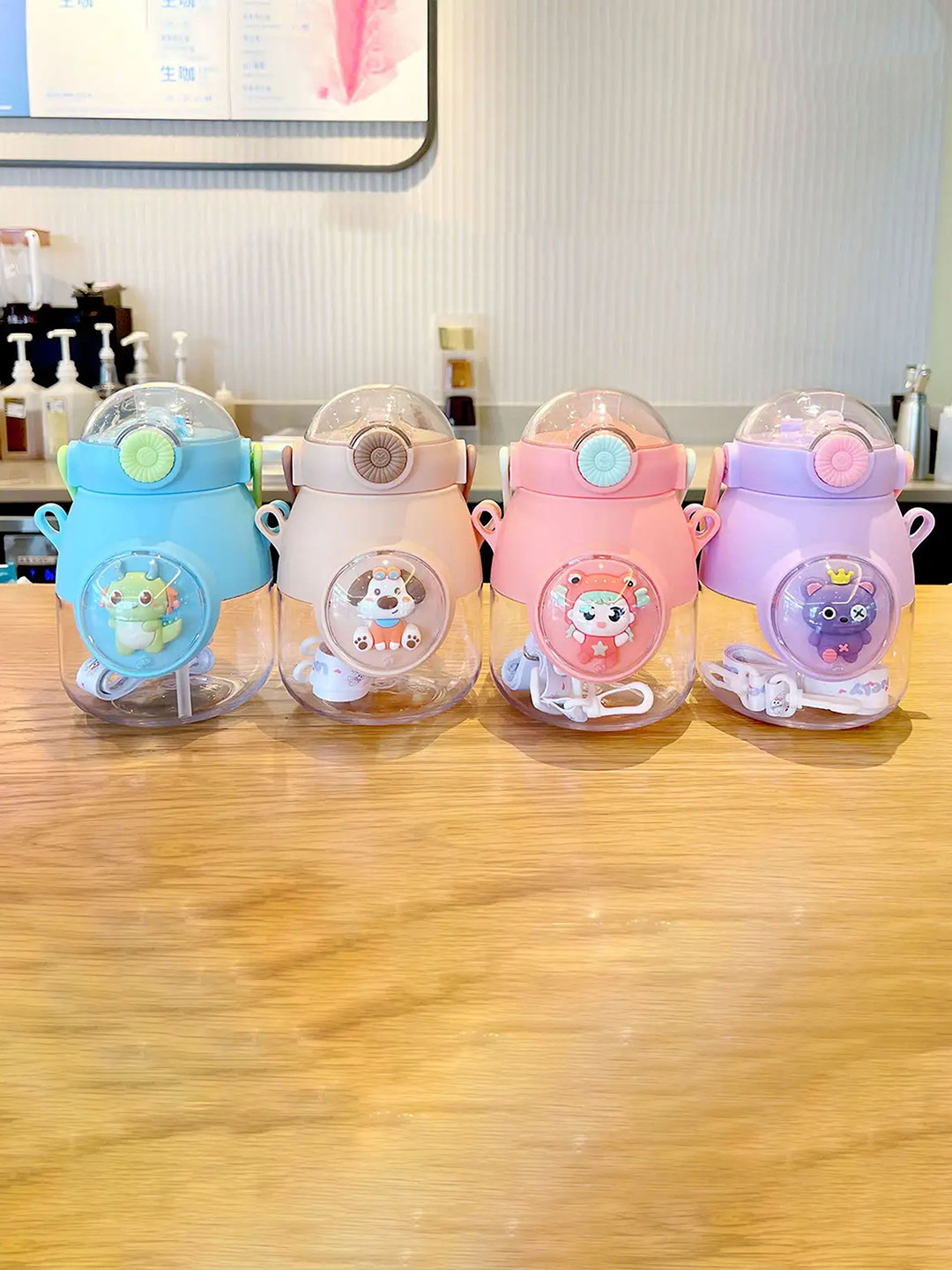 Kritiu Kids Blue Cute Patch Sipper Water Bottle - 900 ml