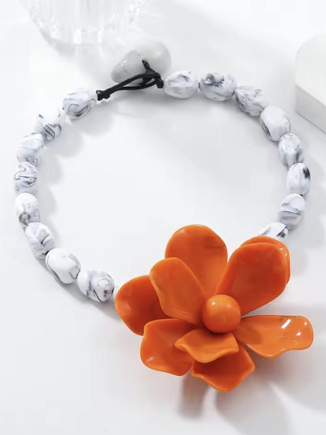 Beau Design Artificial Beaded Minimal Necklace