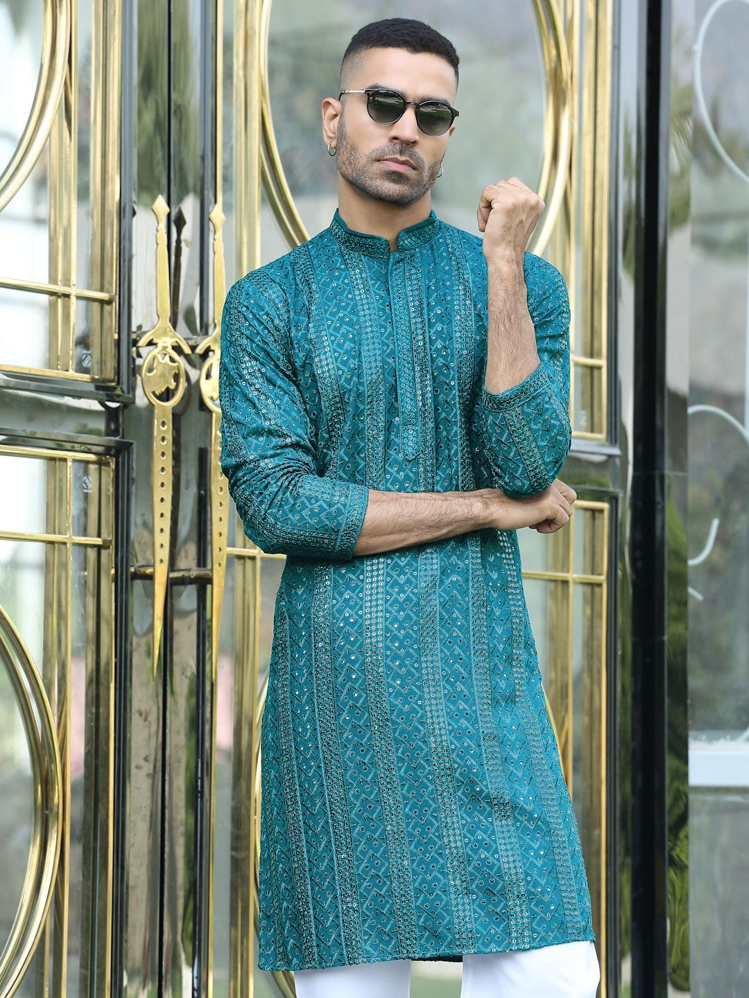 KRAFT INDIA Men Embroidered Sequinned Kurta