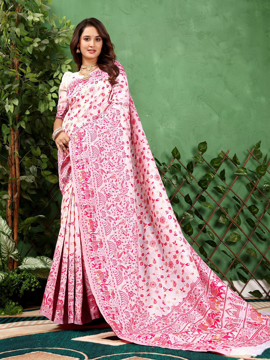 JAY FASHION Floral Printed Banarasi Saree