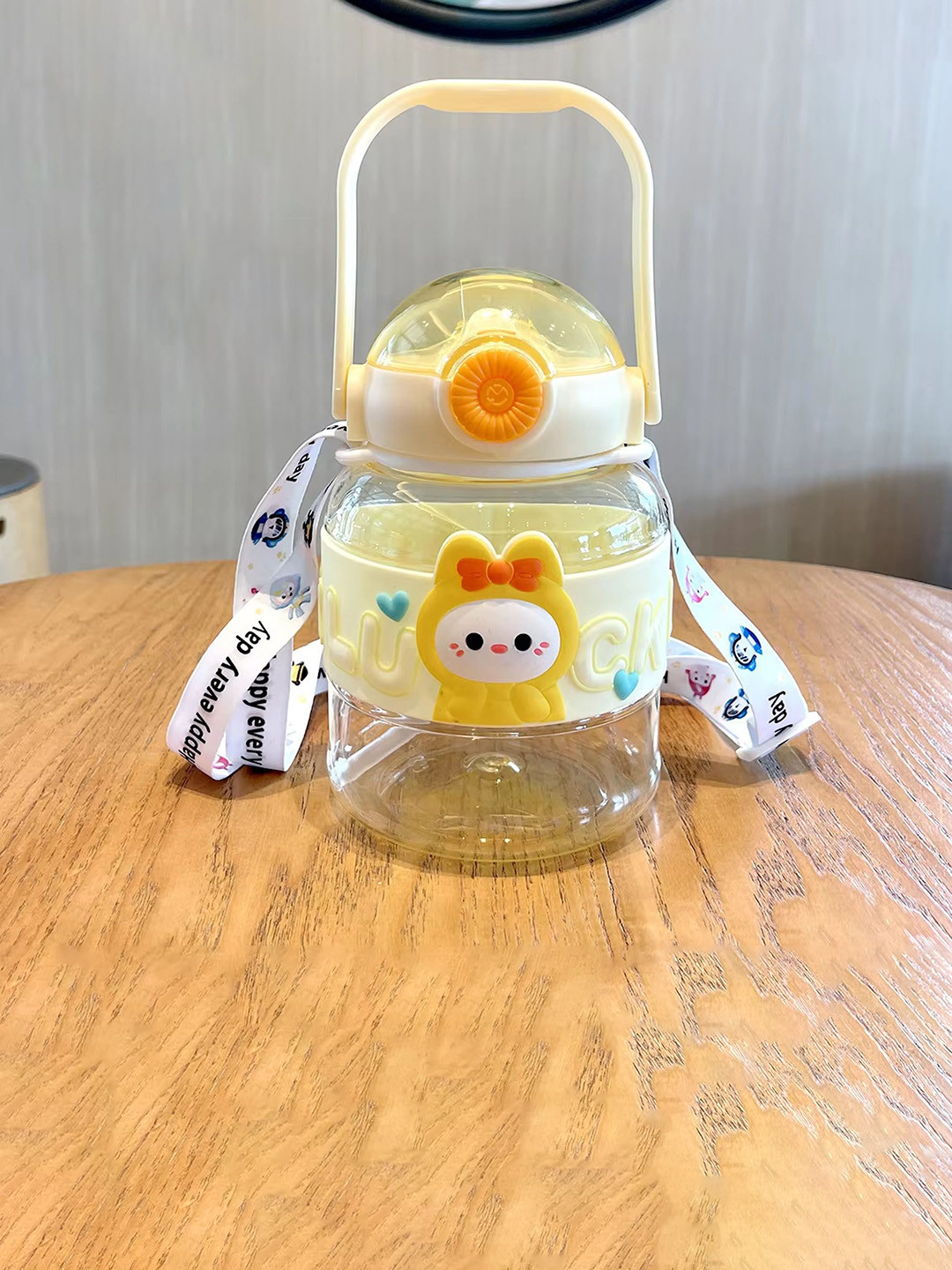 Kritiu Kids Yellow & White Cute Patch Sipper Water Bottle - 1 L