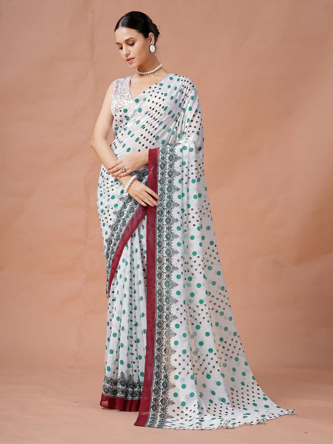 Garden Vareli Polka Dot Print Pure Georgette Saree