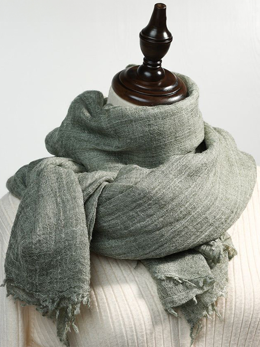 QUECY Women Self Design Tasselled Border Stole