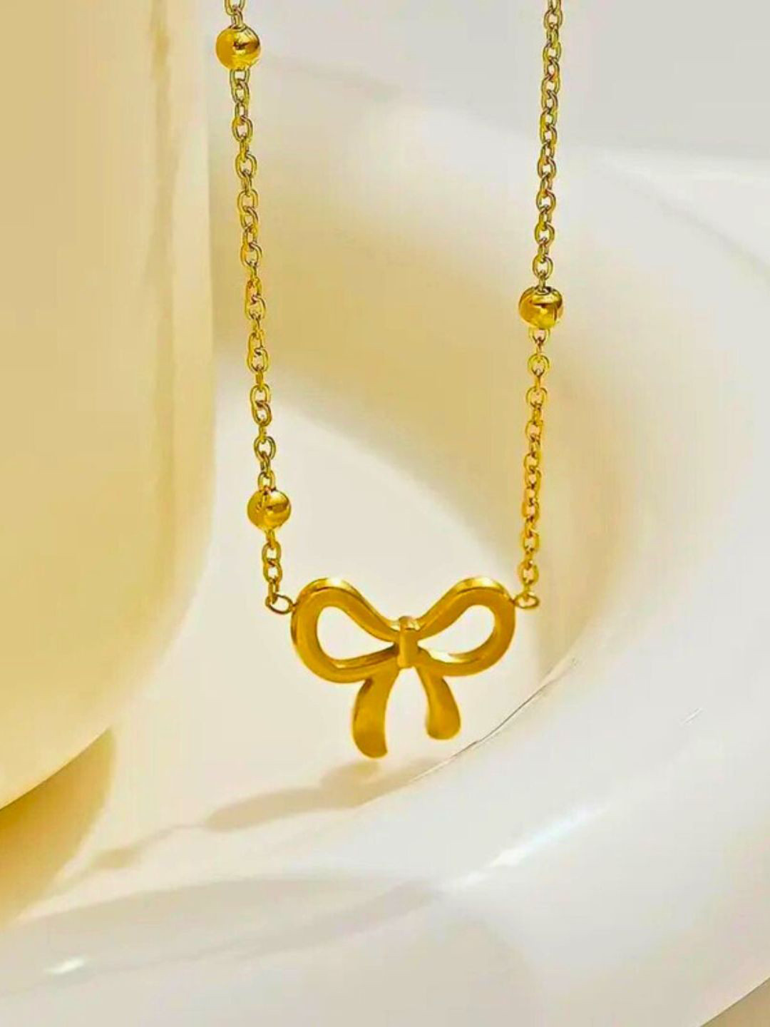 Bauble Cluster Stainless Steel 18K Gold-Plated Bow Pendant Chain