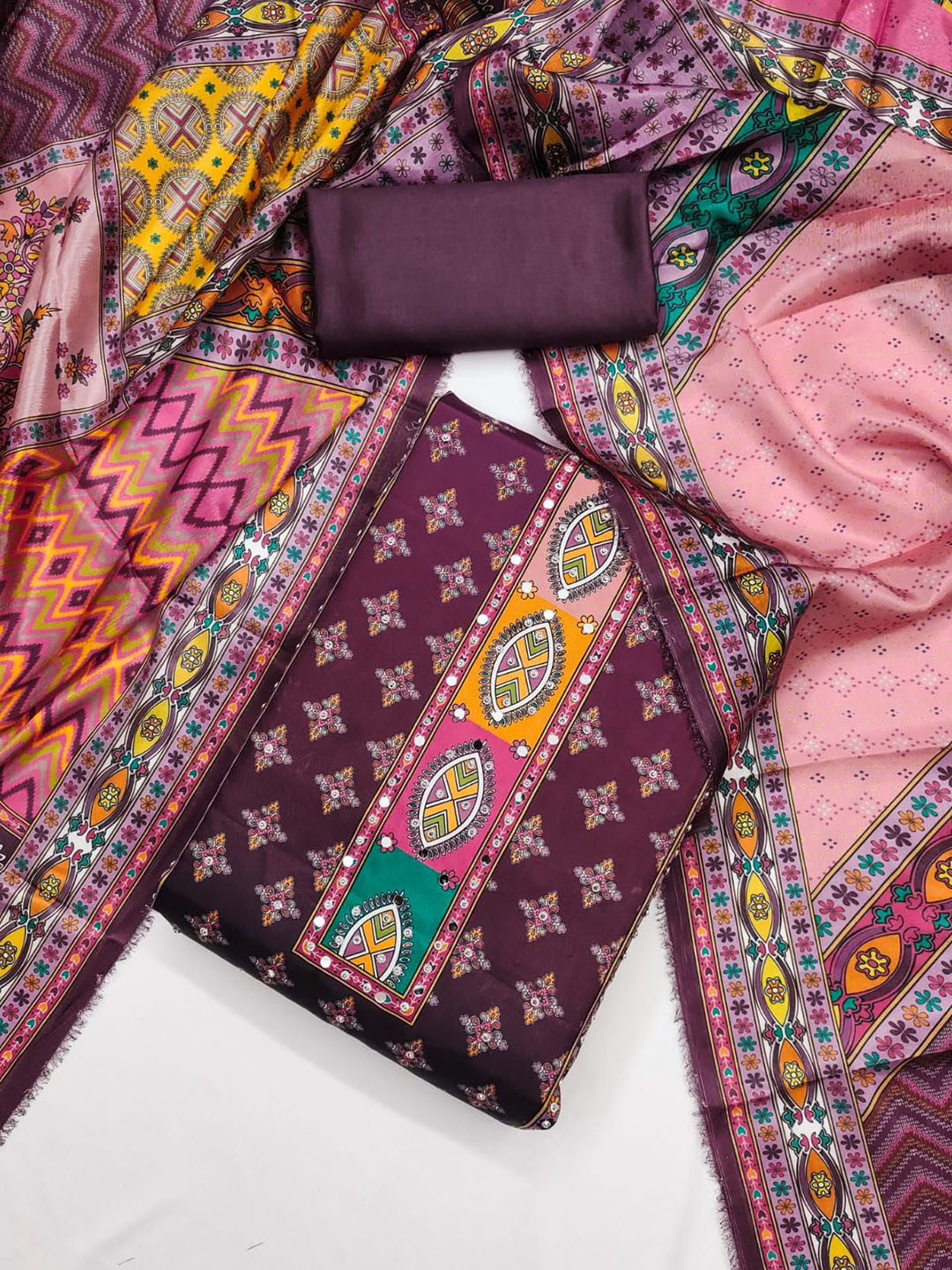 SWARNGANGA TEX Etnic Motifs Printed Unstitched Dress Material