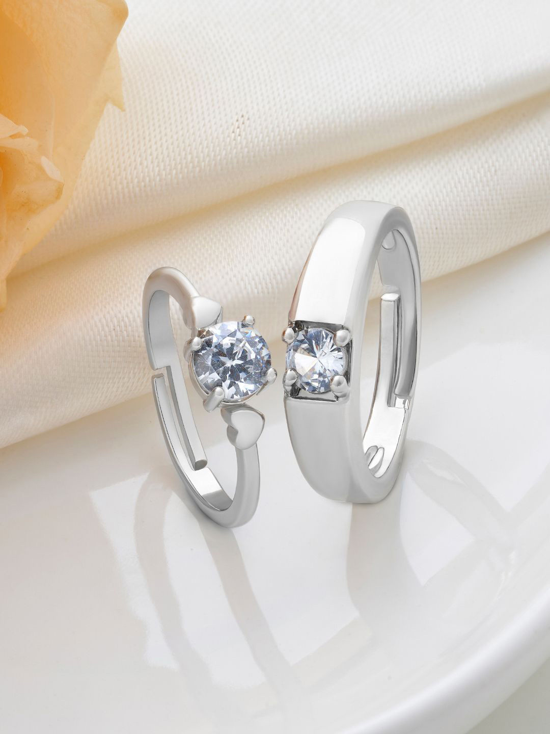 JOKER & WITCH Unisex Set Of 2 Stones Studded Cal & Emily Diamond Couple Rings