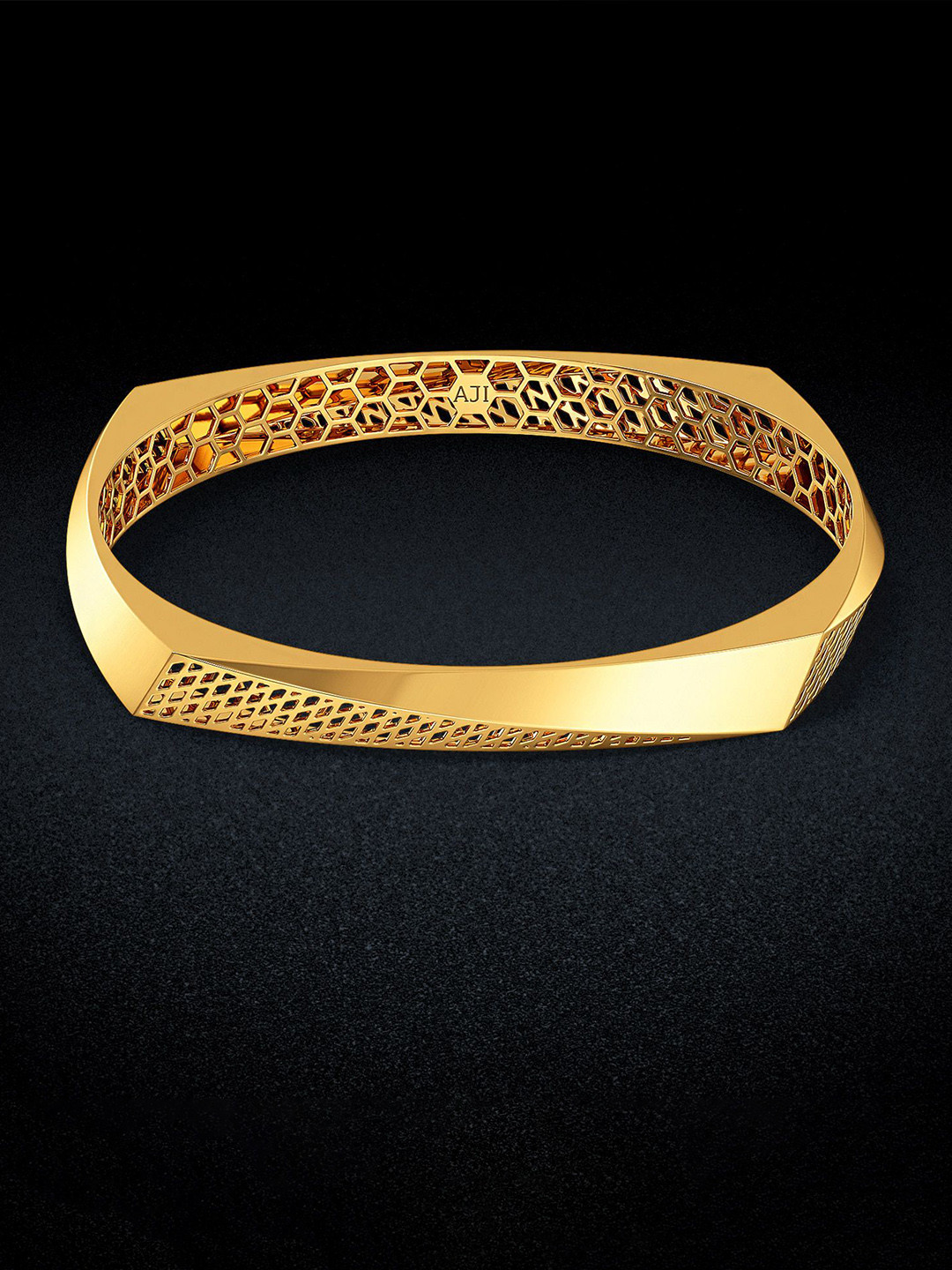 Joyalukkas Structured Elegance18KT Gold Bangle
