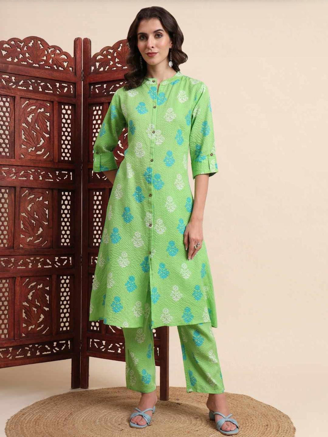 PPAPITA Women Green Kurta Sets