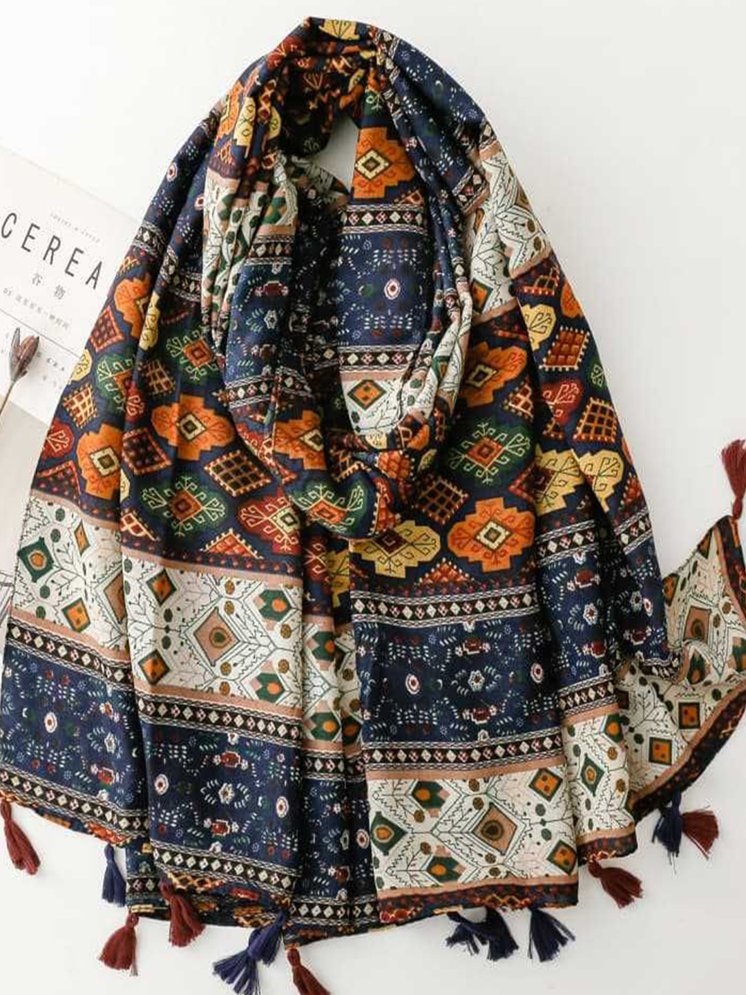 QUECY Women Ethnic Modif Printed Tasselled Border Scarf