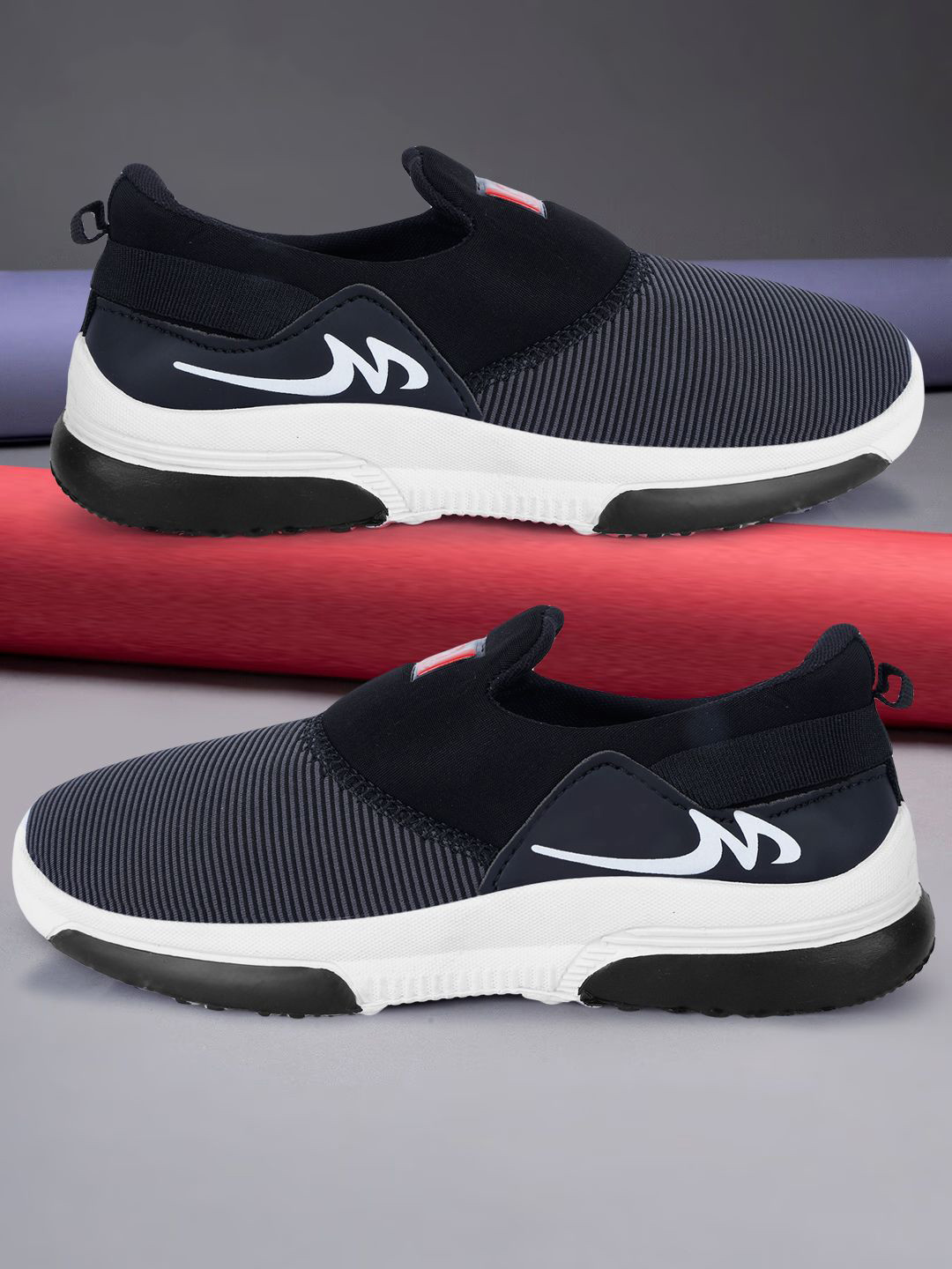 Trendzone Men Colourblocked Sneakers