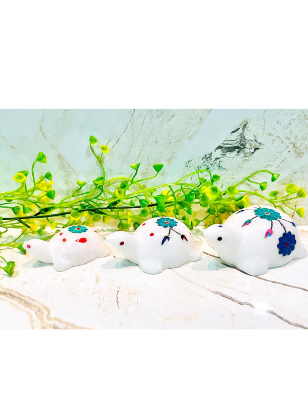 Altaica Decorative Turtles Family Figurine Showpiece