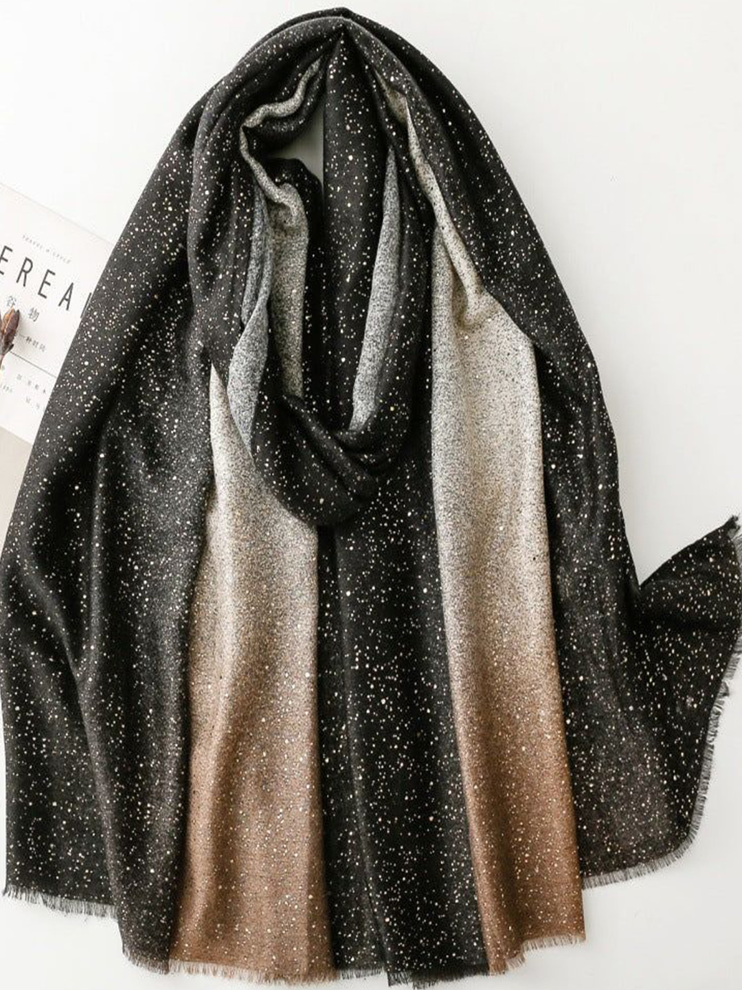 QUECY Women Self Design Scarf with Frayed Border