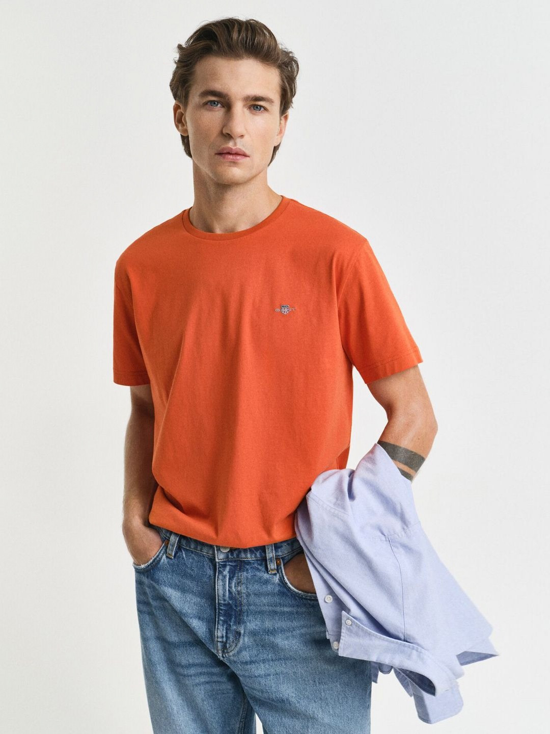 GANT Men Pure Cotton Solid Regular Fit Shield T-shirt