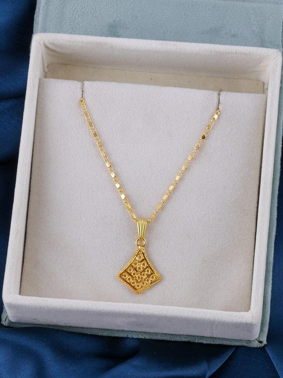 DressBerry Gold-Plated Minimal Design Chain And Pendant