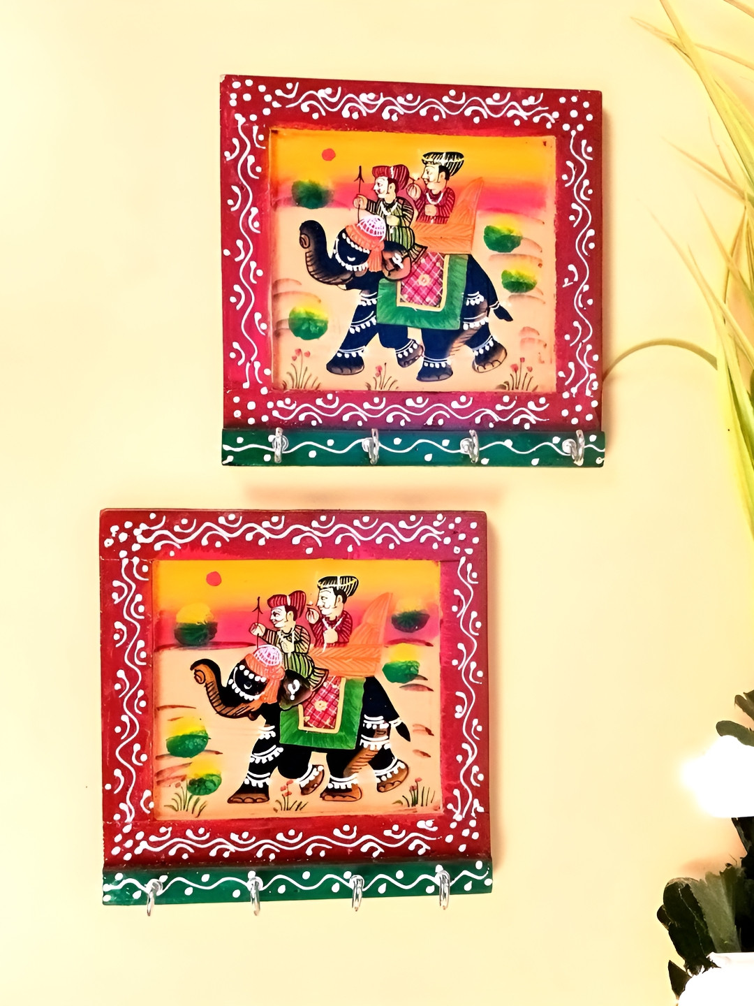 apka mart 2-Pcs Red & Green Printed 4-Hooks KeyHolder