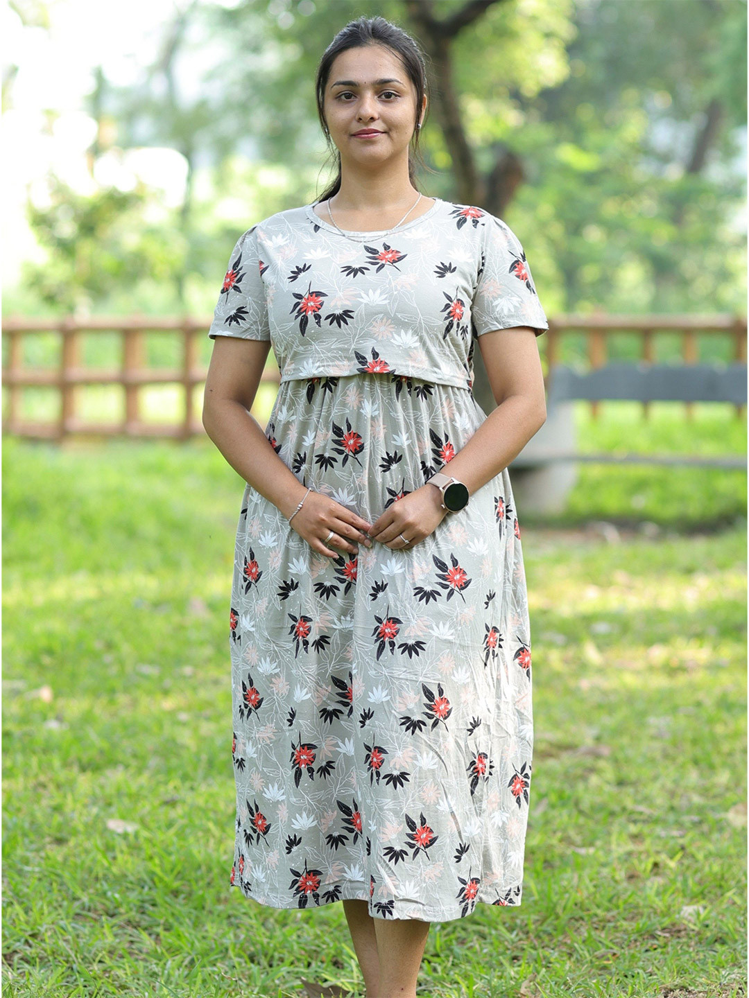 Lotus Fashions By Blue Velvet Women Floral Printed Pure Cotton Maxi Nightdress