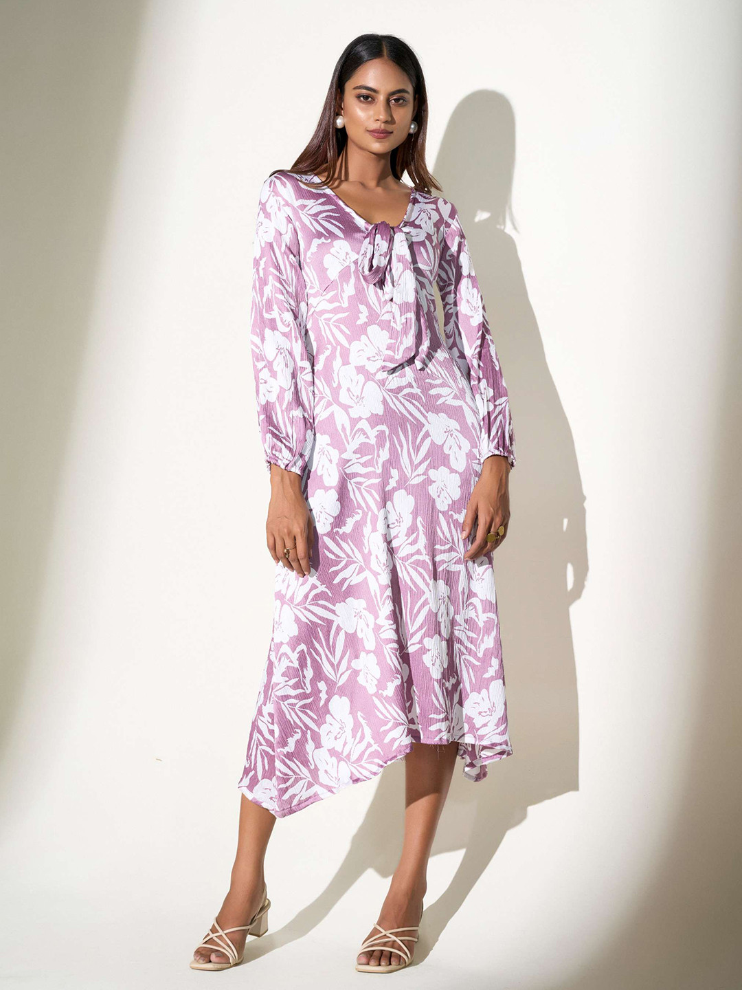The Roadster Lifestyle Co. Floral Print Tie-Up A-Line Midi Dress