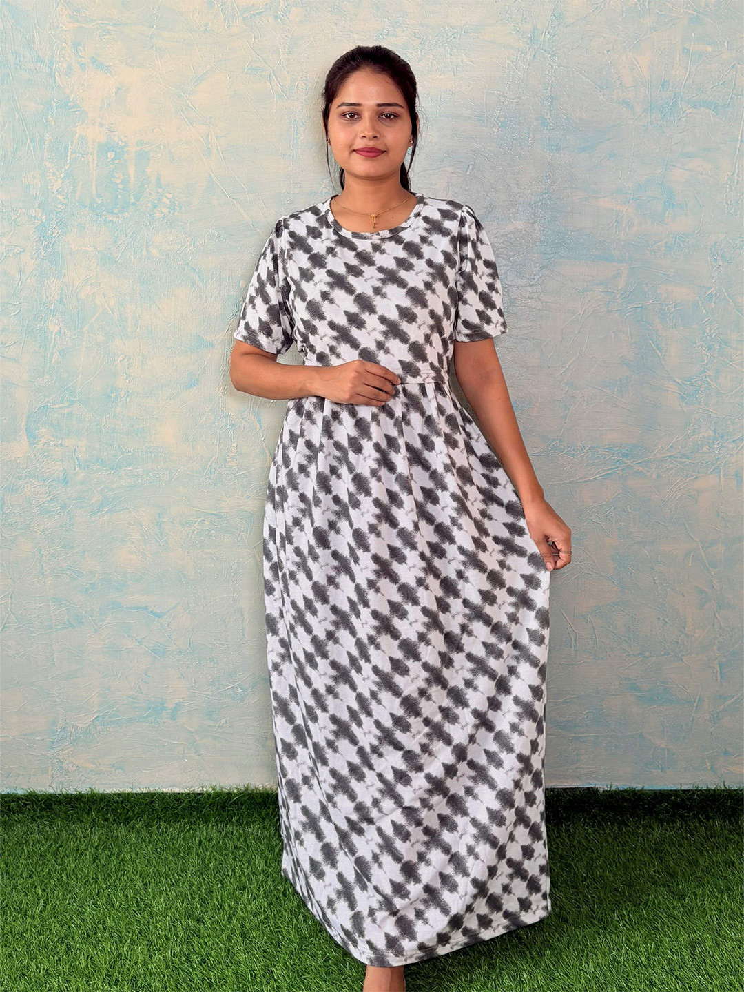 Lotus Fashions By Blue Velvet Printed Maxi Nightdress