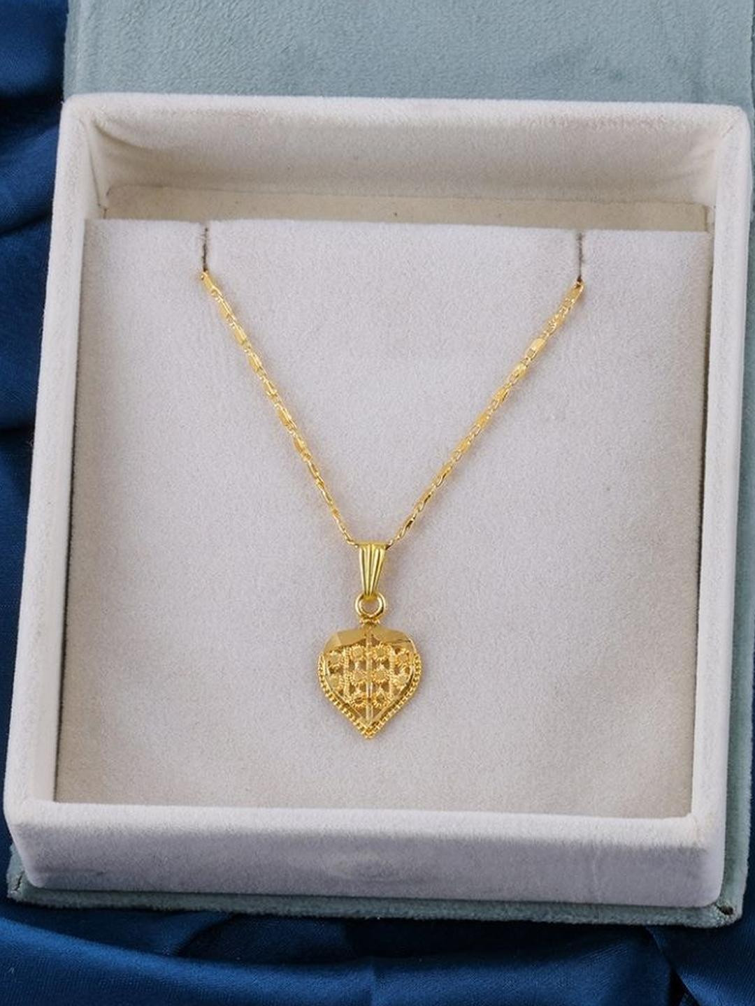 DressBerry Gold-Plated Minimal Design Chain And Pendant