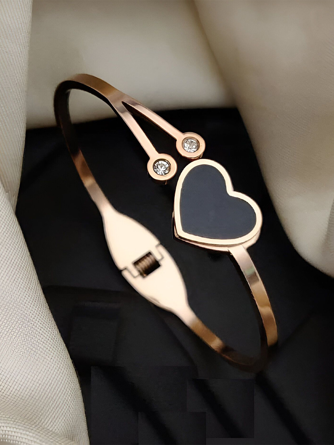 VS Unique Collection Women Gold-Plated Black Heart Crystal Kada Bracelet