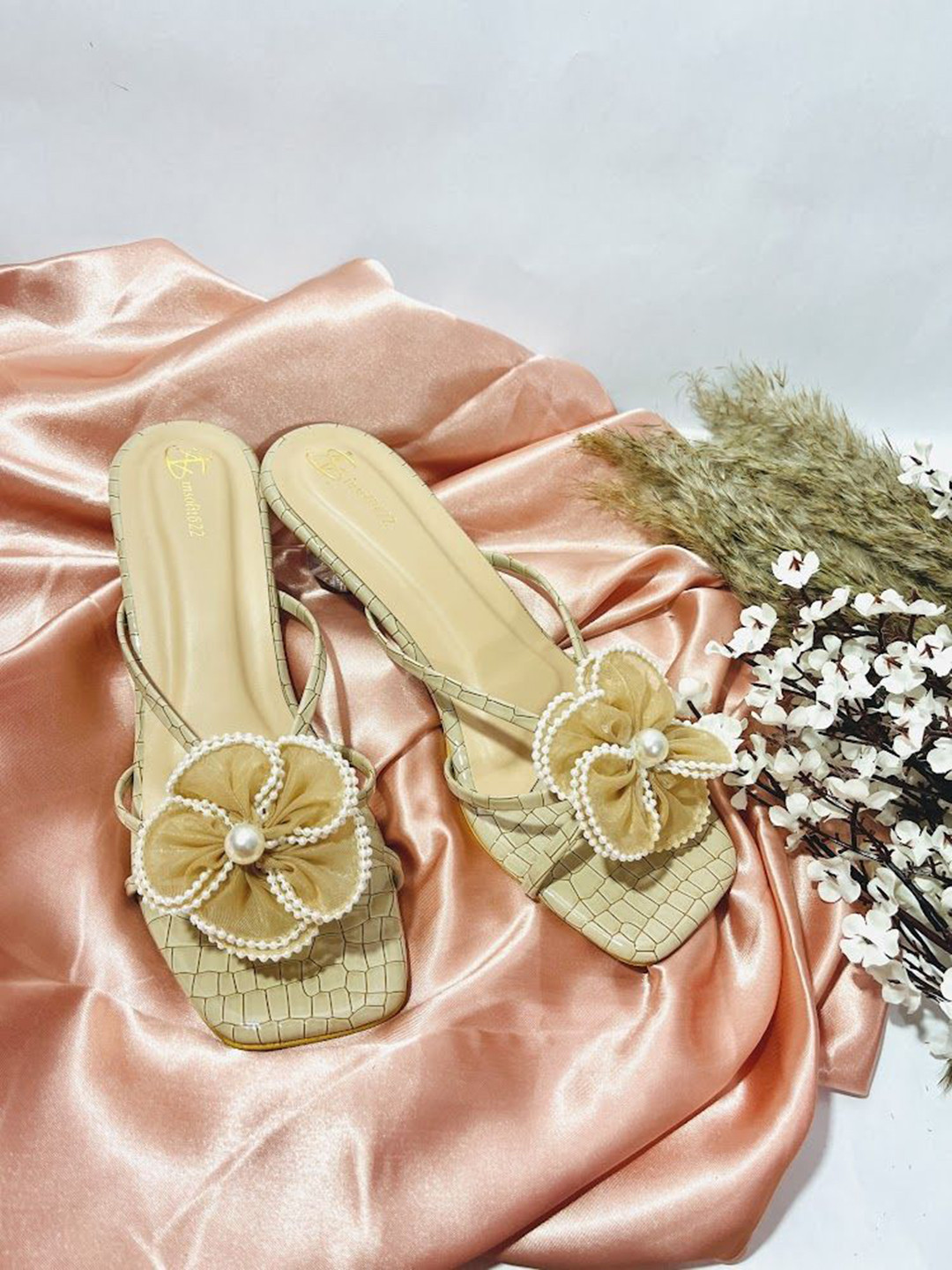 Insolito22 Block Sandals Floral Heels