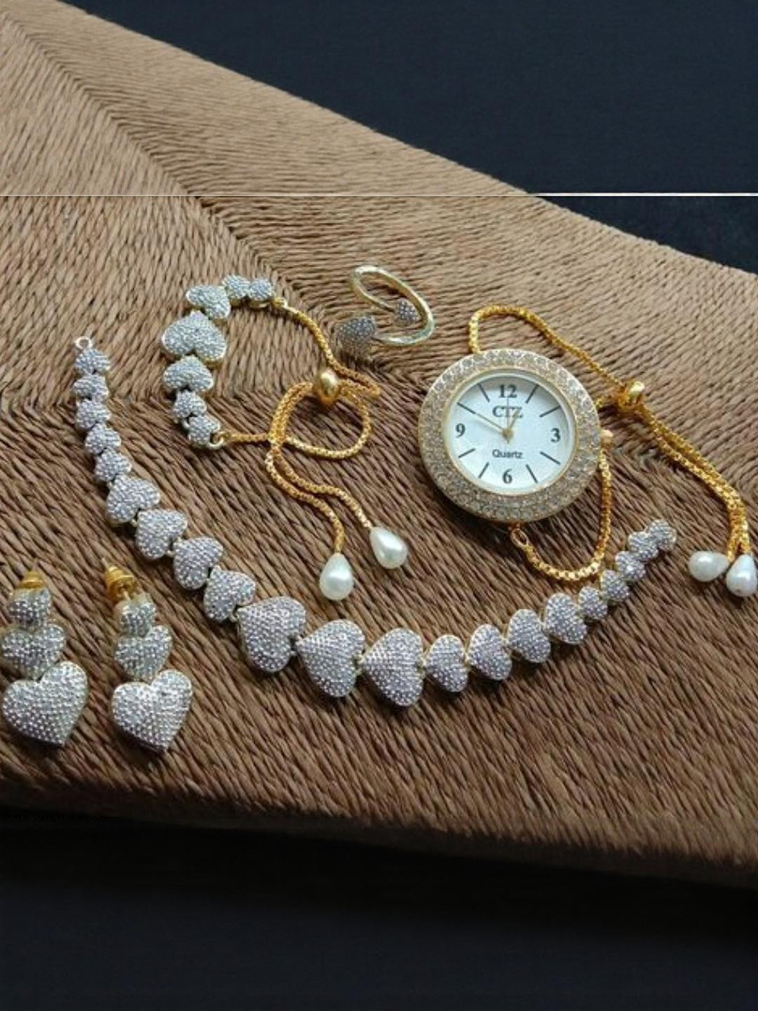 Alloy Gold-plated Gold Jewellery Set (Pack of 1)