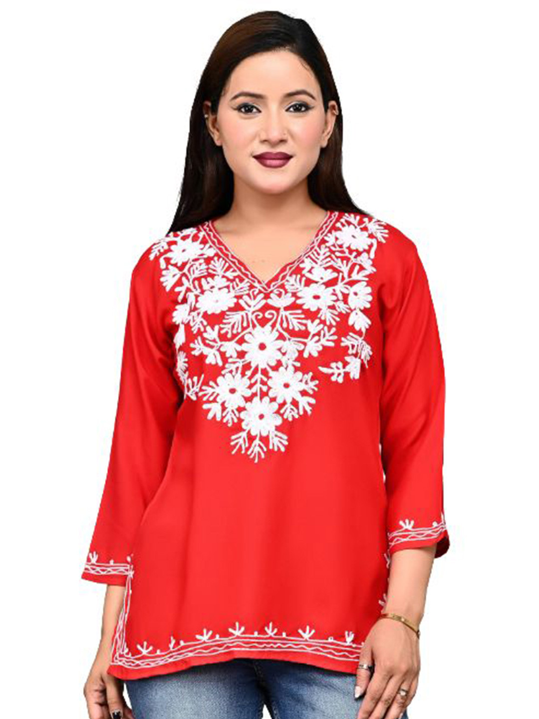 BlueWears Floral Embroidered Chikankari Chikankari Kurti