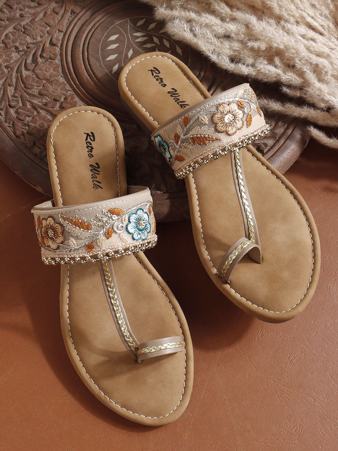 Retro Walk Women Solid Slip-On Regular One Toe Flats