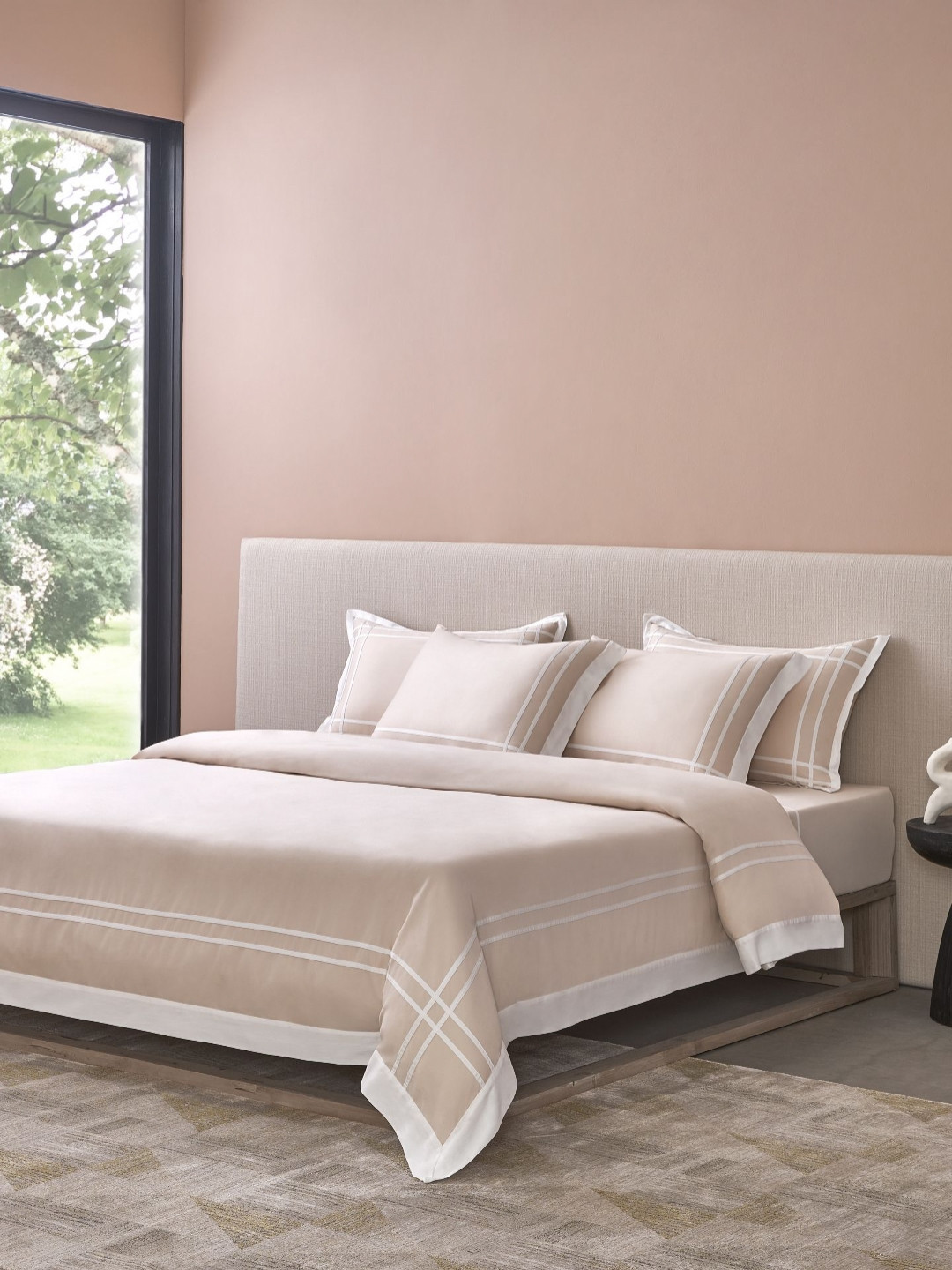 SANSAAR A DDECOR BRAND LIVE CONSCIOUSLY Pearled Ivory-Bright White King Bedsheet Set