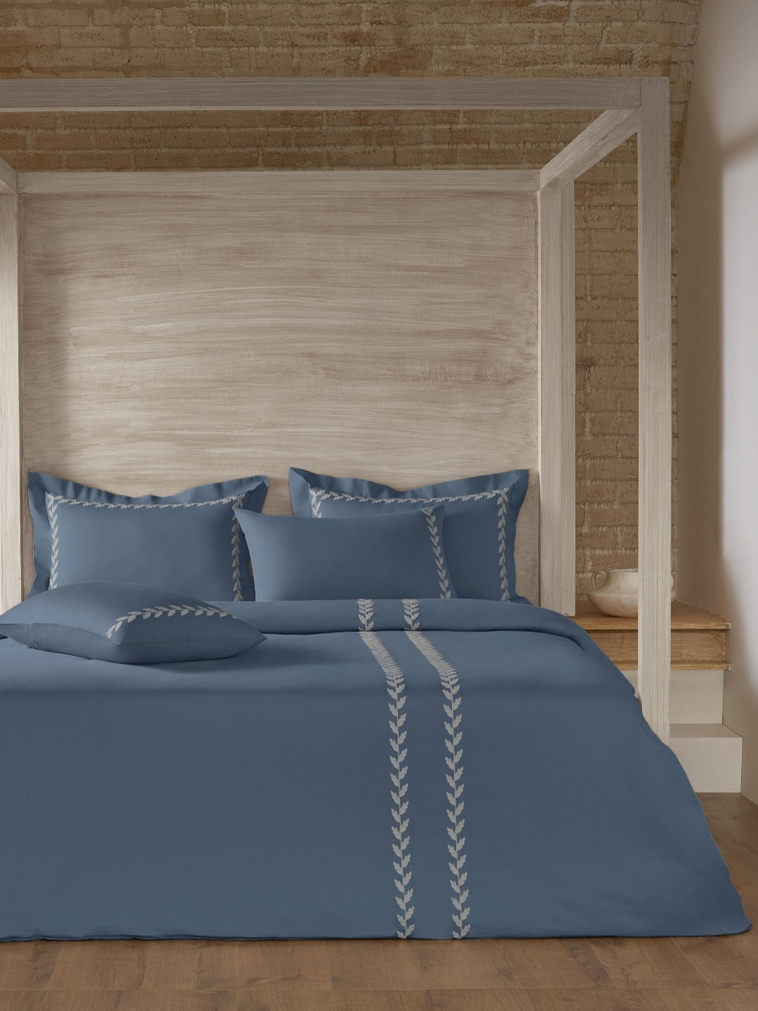 SANSAAR A DDECOR BRAND LIVE CONSCIOUSLY Blue Mirage 350 TC King Bedsheet Set-2.74mx2.74m