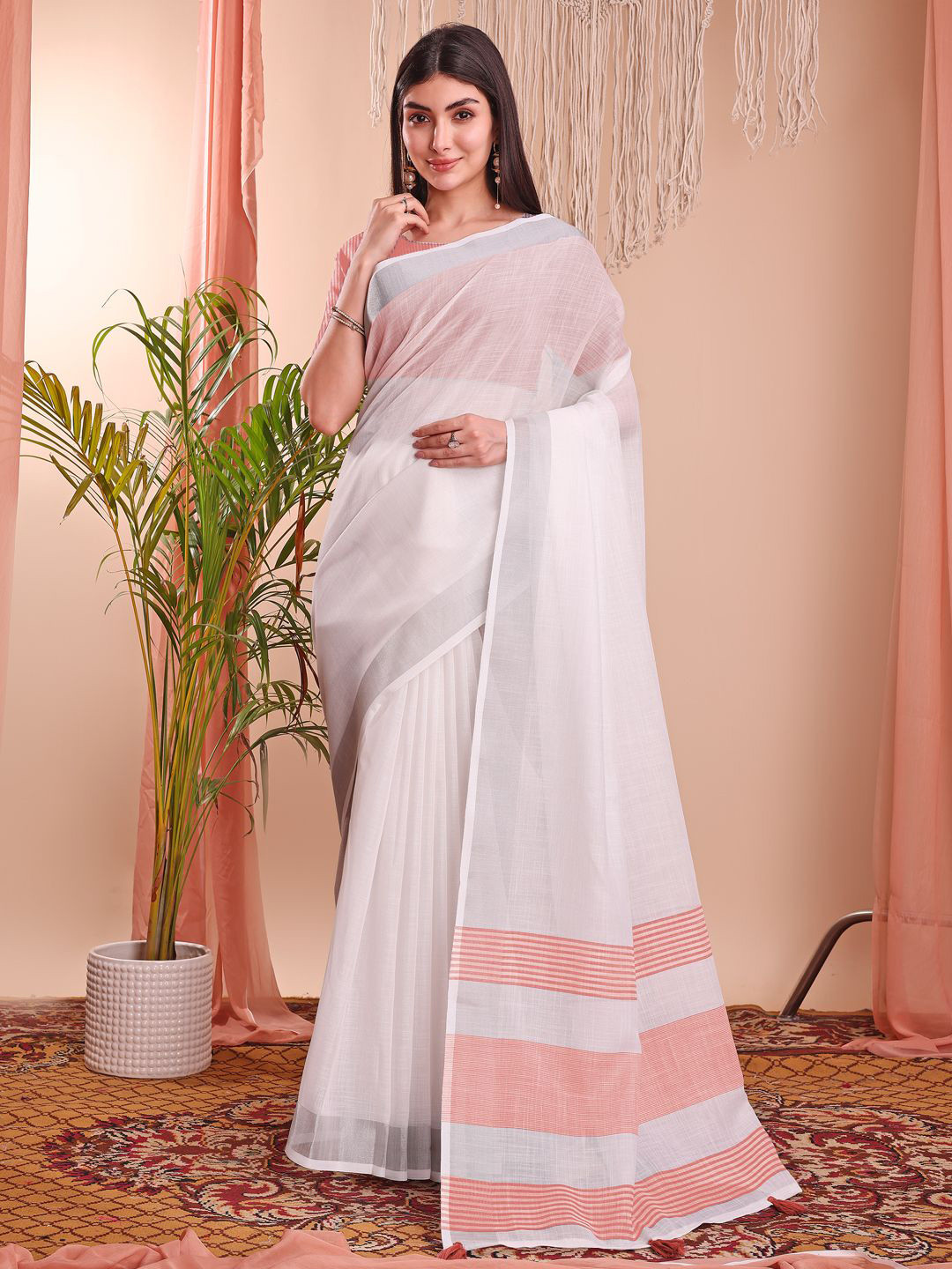Mitera  Striped Saree With Contrast Blouse Piece