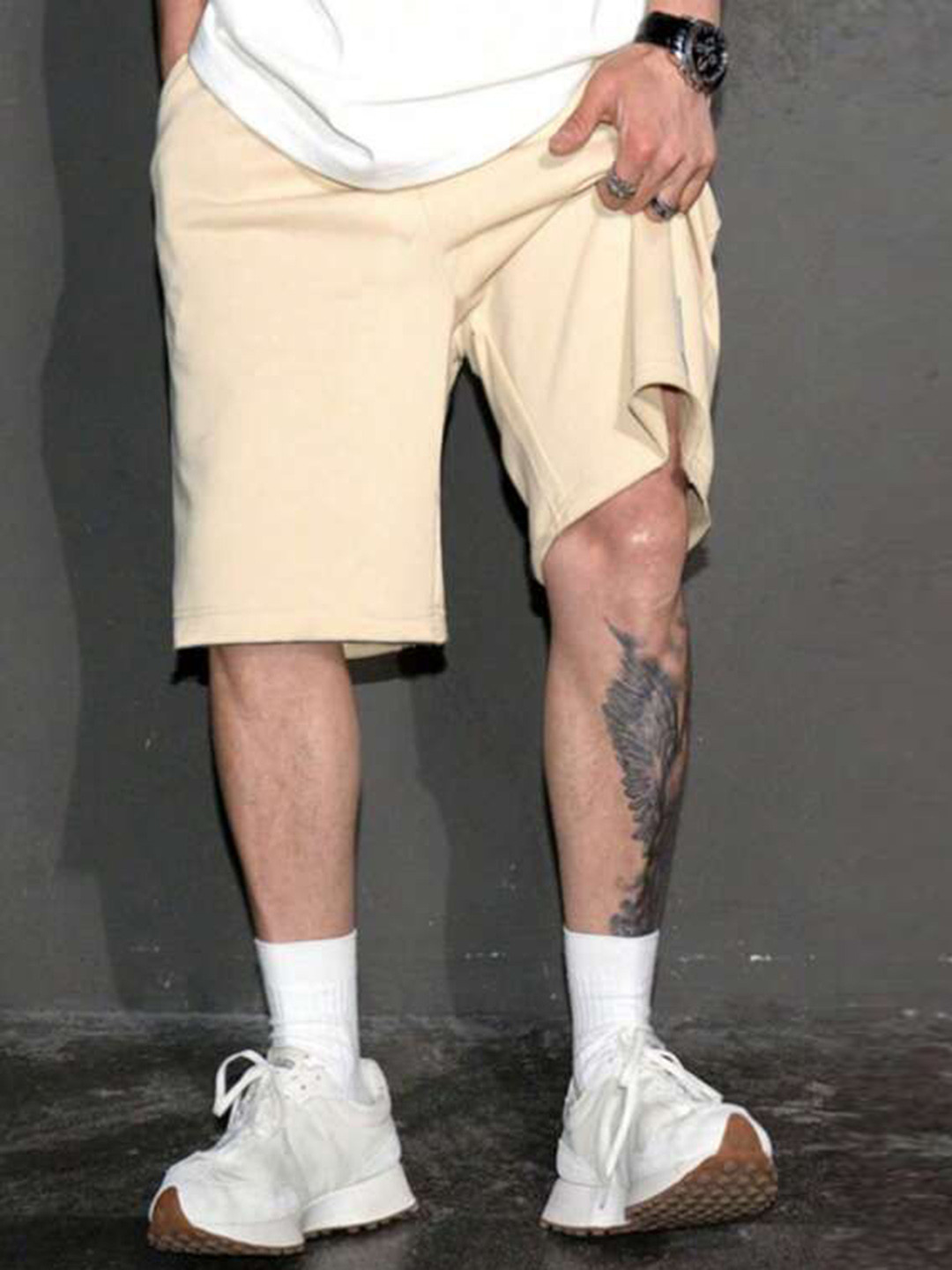 The Modern Soul Men Solid Loose Fit Mid-Rise Knee Length Cotton Regular Shorts