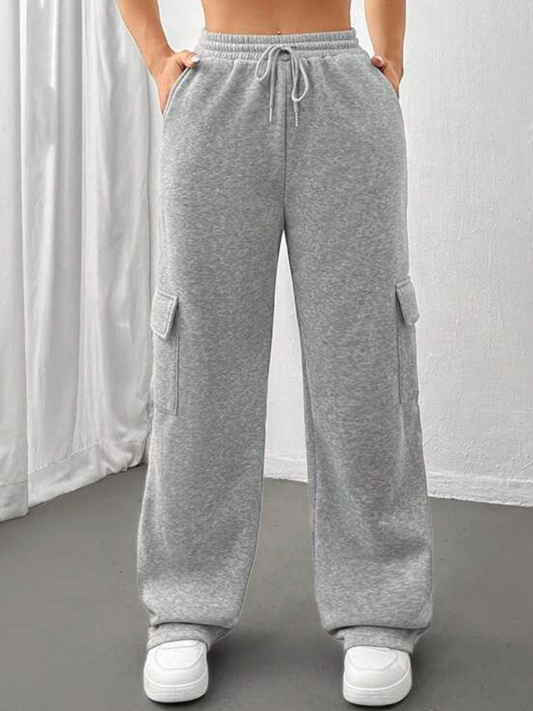 The Modern Soul Women Baggy Fit Mid Rise Cargo Track Pants