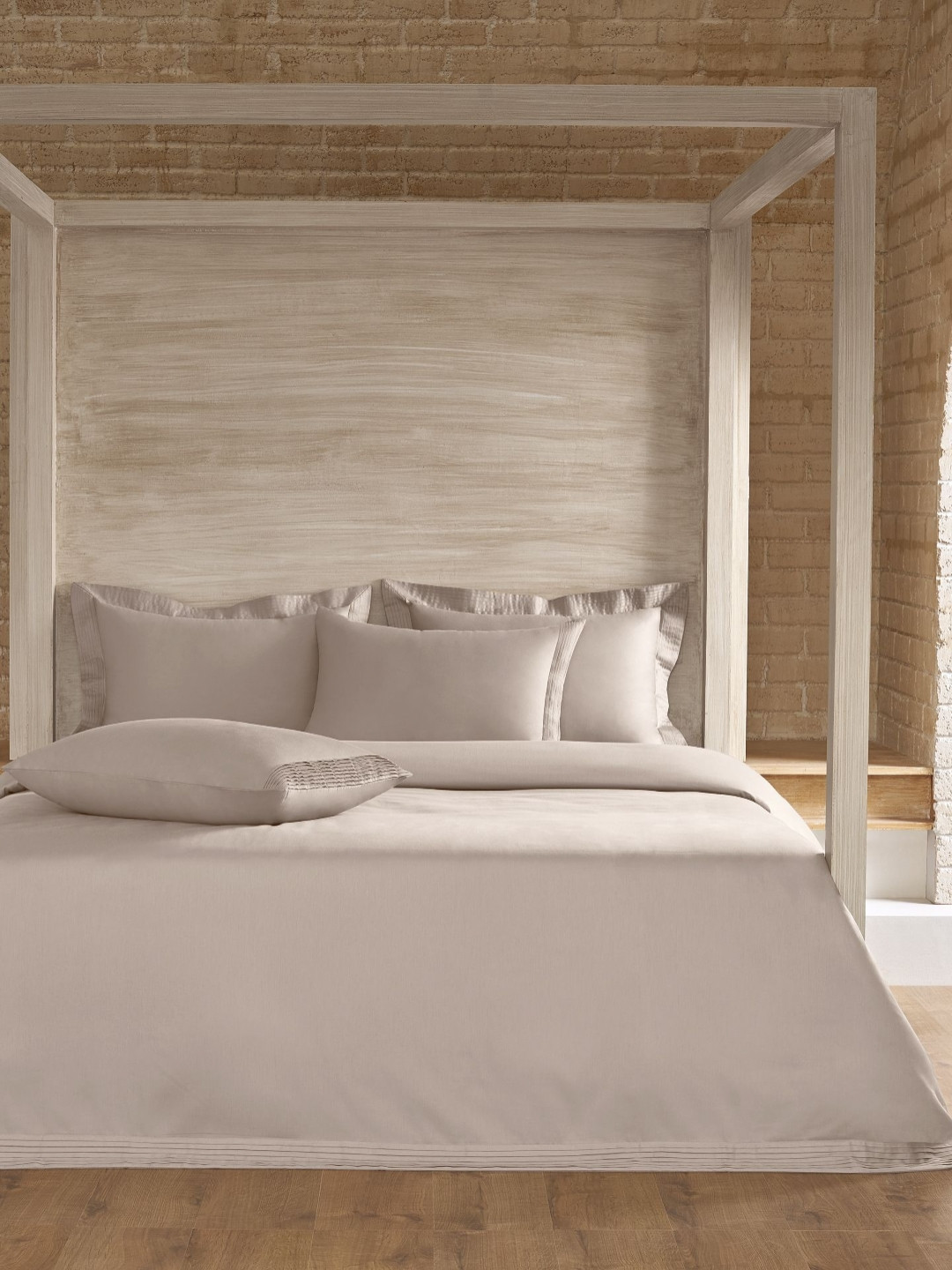 SANSAAR A DDECOR BRAND LIVE CONSCIOUSLY Pumice Stone 350 TC King Bedsheet Set-2.74mx2.74m