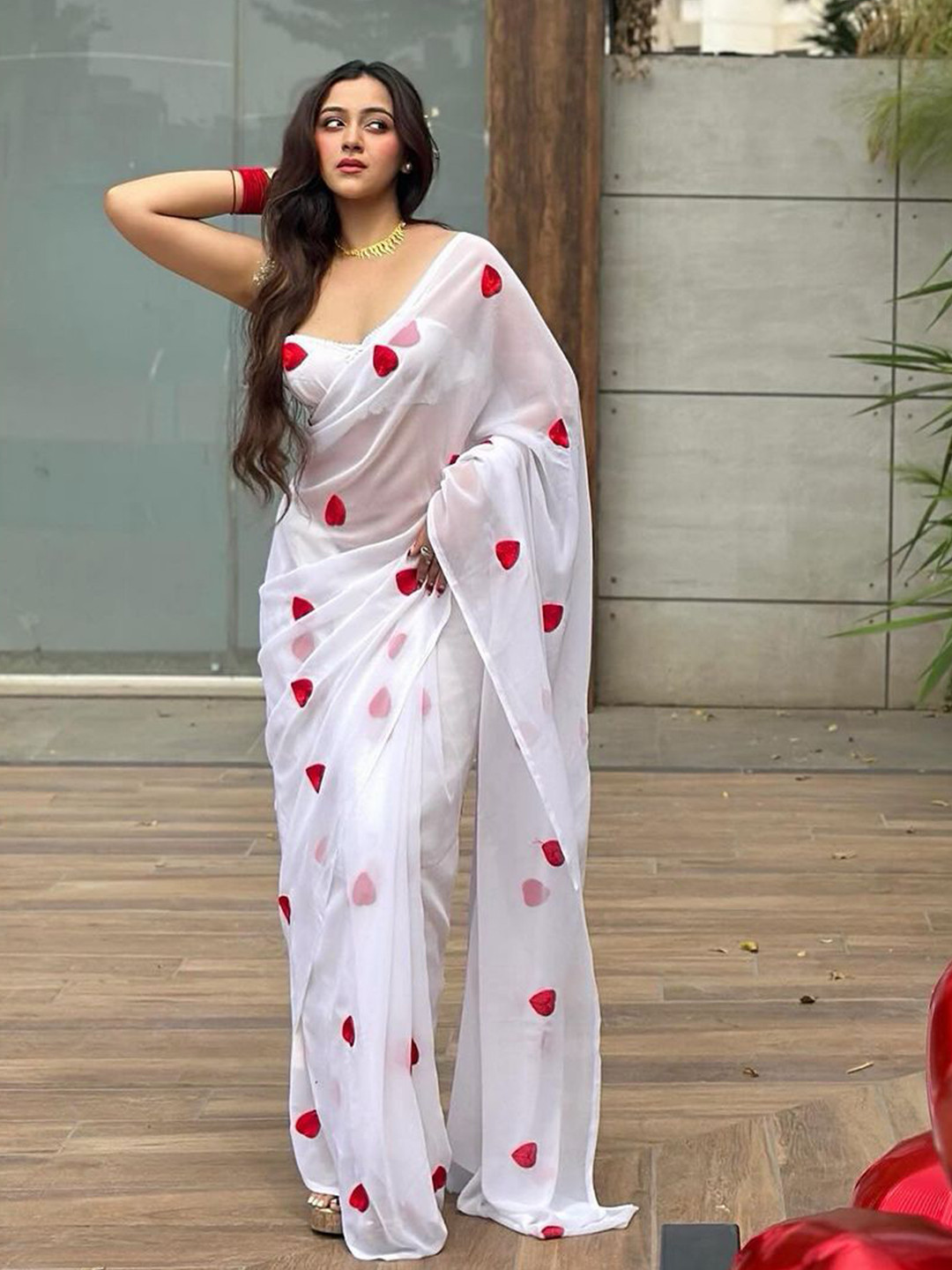 Jinal & Jinal Embroidered Poly Georgette Saree