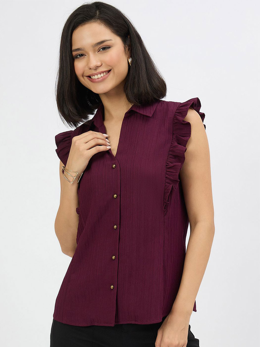 STYLE BLUSH Ribbed Flutter Sleeve Ruffles Shirt Collar Top