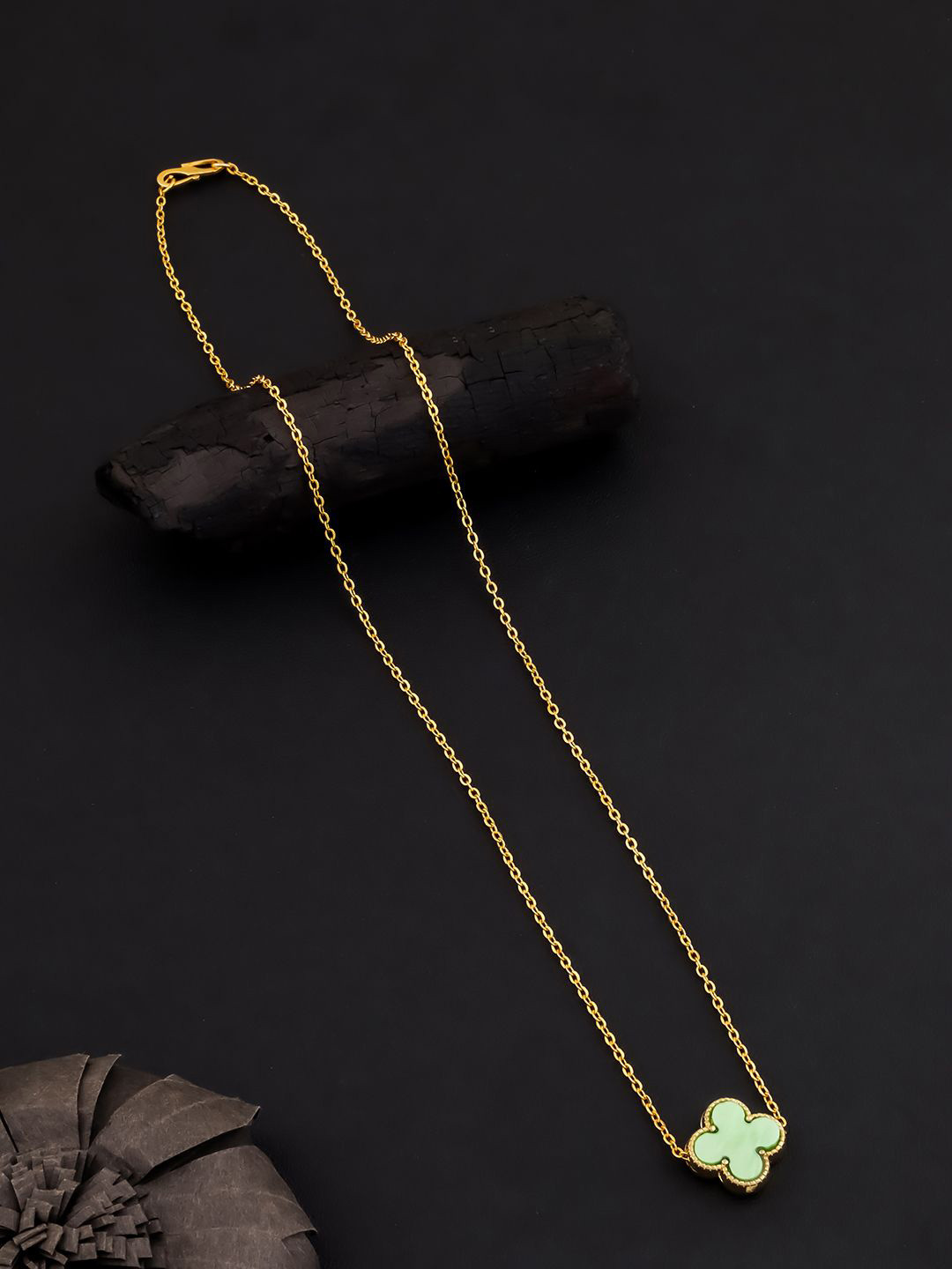 DressBerry Gold-Plated Elegant Clover Pendant Chain Necklace for Women & Girls