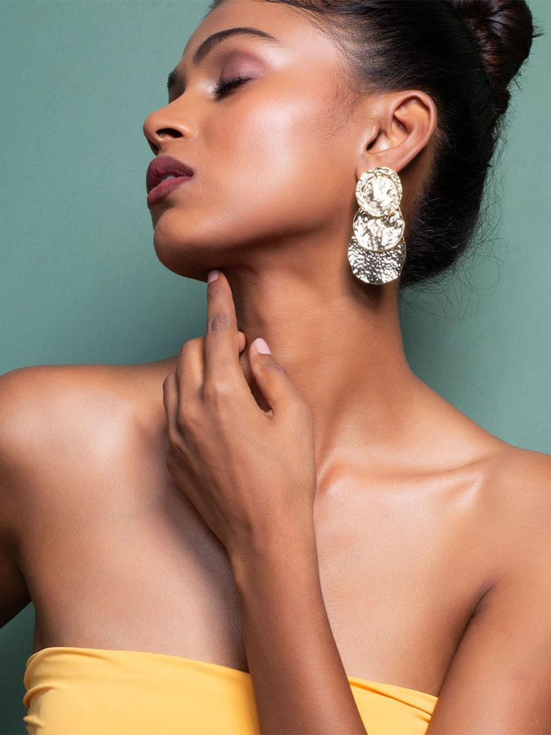 MINJI AND CO. Hammered Silver-Plated Triple Disc Circular Drop Earrings