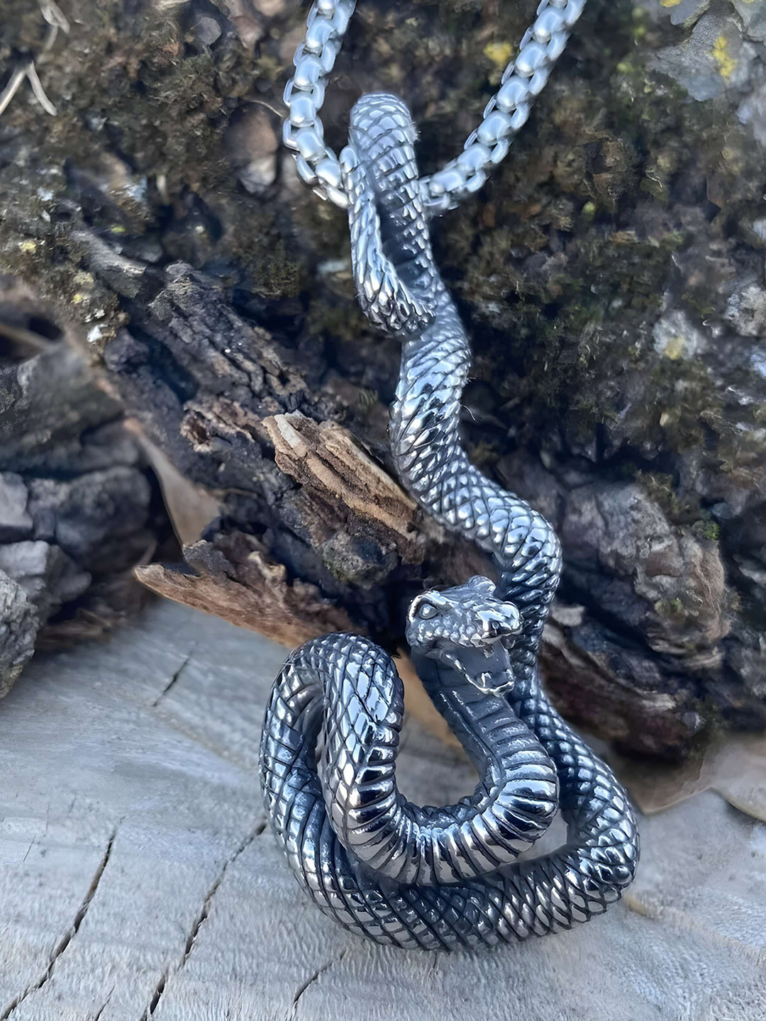 P. R. PRINTS Silver-Plated Stainless Steel Striking Viper Snake Pendant With Chain