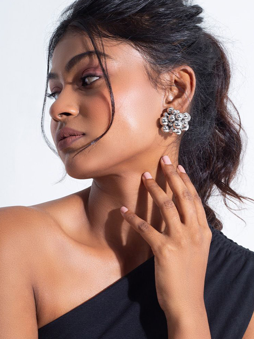 MINJI AND CO. Silver-Plated Cluster Ball Contemporary Studs