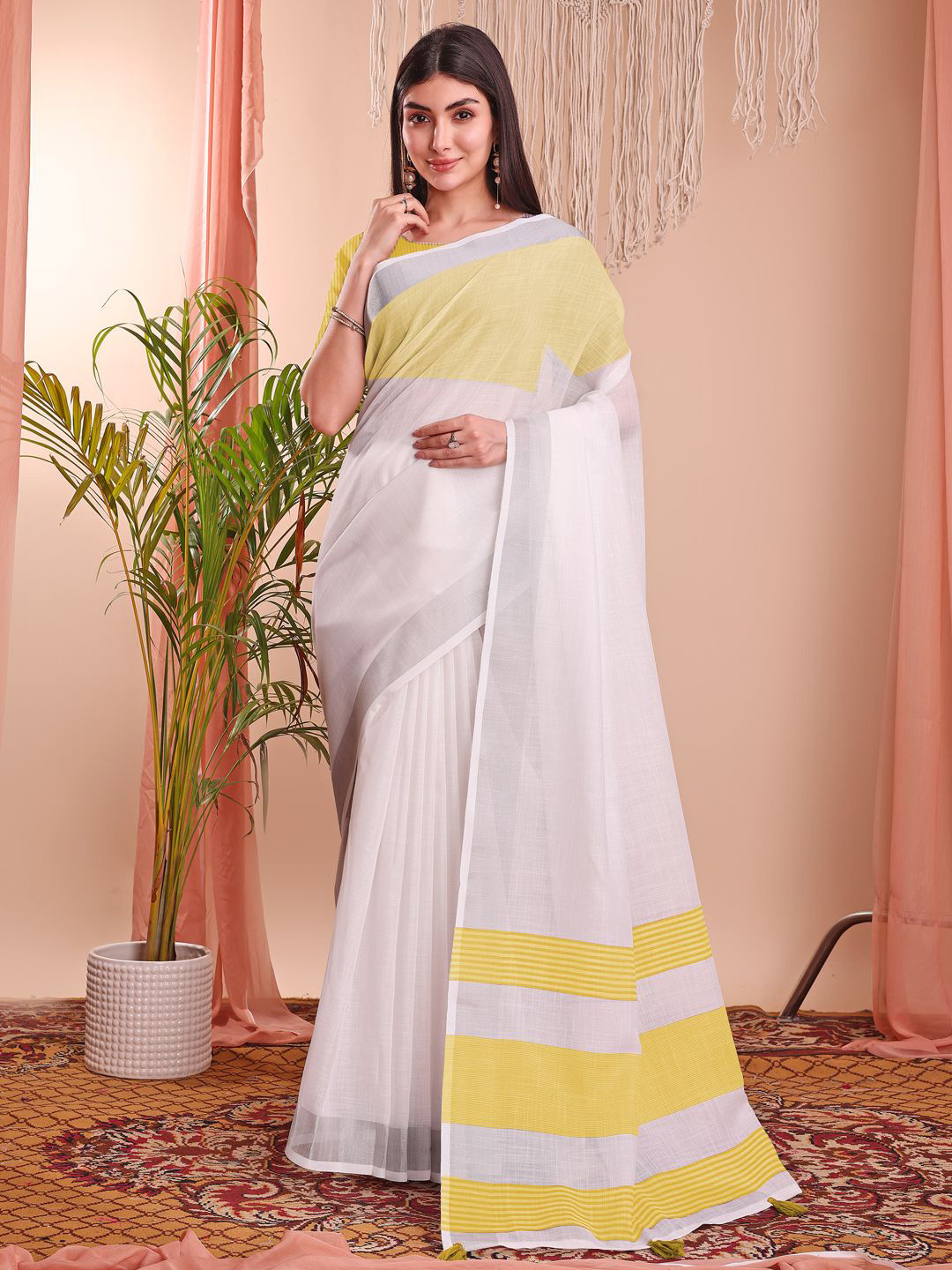 DIVASTRI Striped Linen Blend Designer Saree