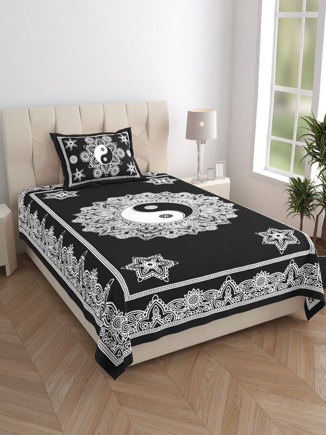 MANDAKINI Black & White Ethnic Motifs Cotton 144 TC Single Bedsheet Set-1.82 m x 1.21 m