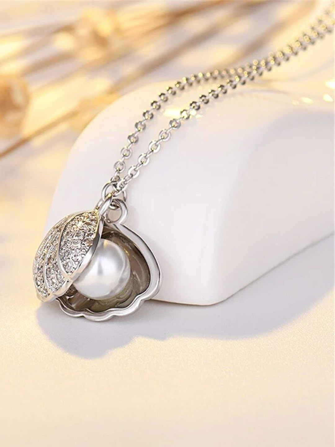 VS Unique Collection Stainless Steel Silver-Plated Sea Shell Pendant With Chain