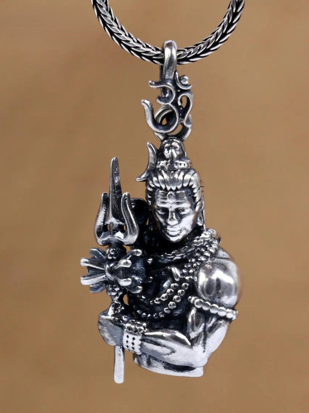 P. R. PRINTS Stainless Steel Silver-Plated Shankar Ji Pendants With Chains