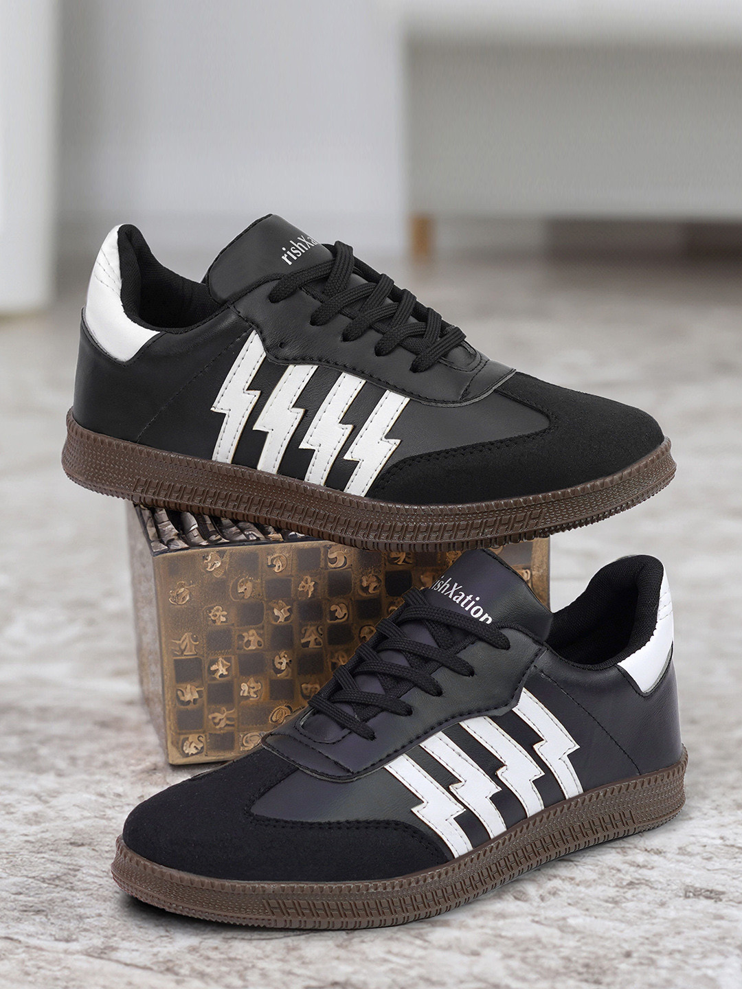 rishXation Thunderstride Men Colourblocked Sneakers