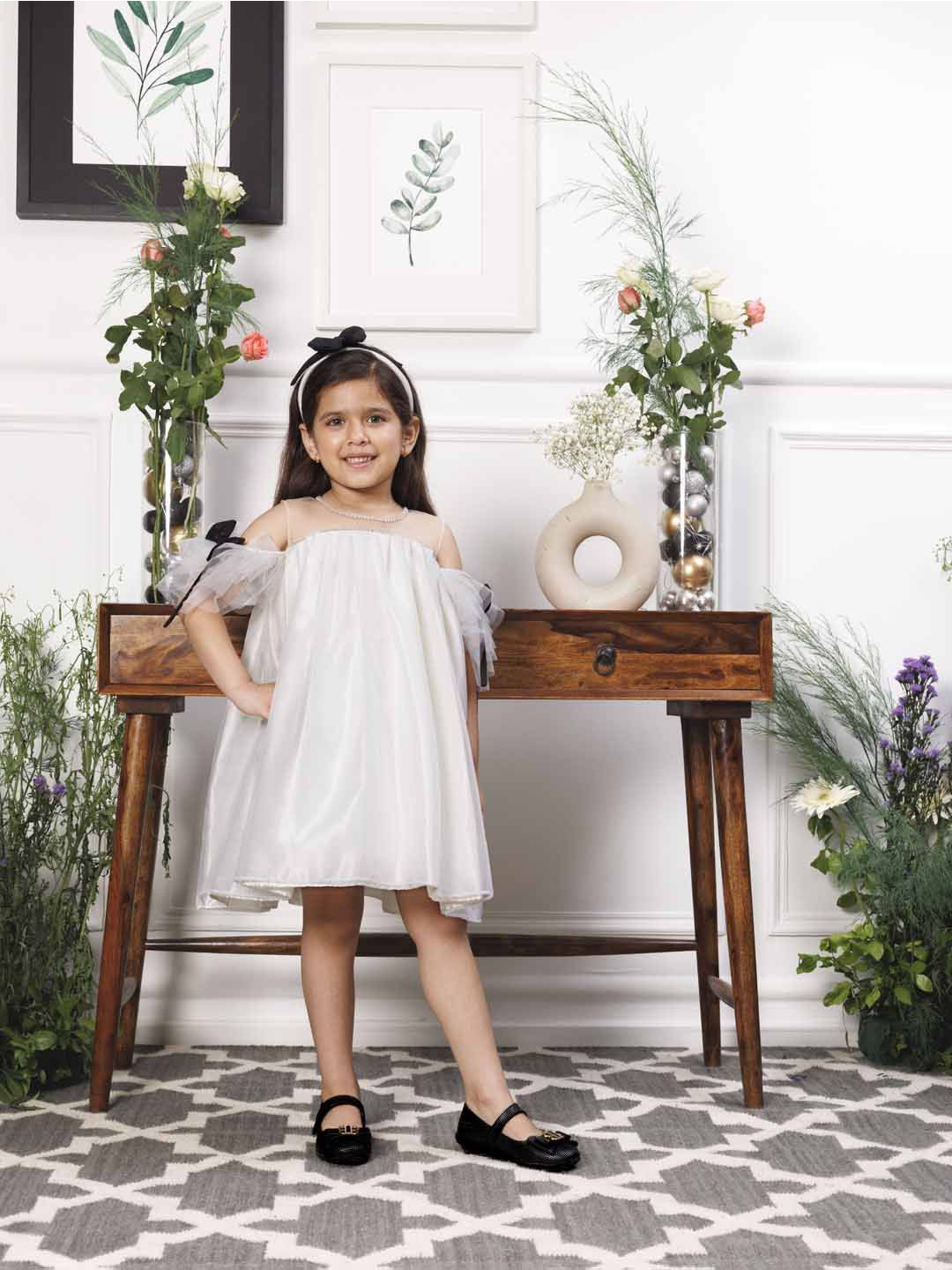 The Lush Affair Dolly Girls Cold-Shoulder Sleeves A-Line Dress